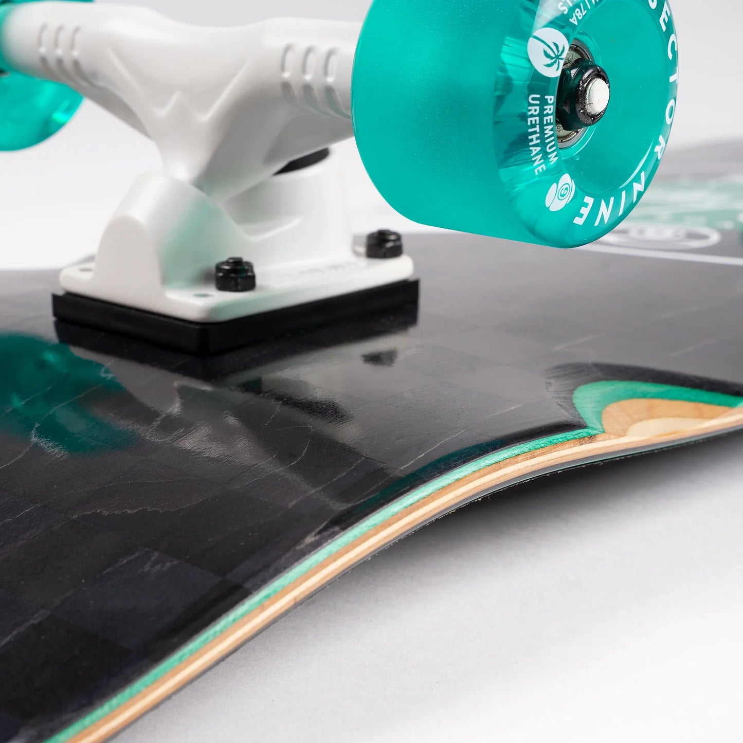 Sector 9 Fat Wave Mosaic Cruiser Complete