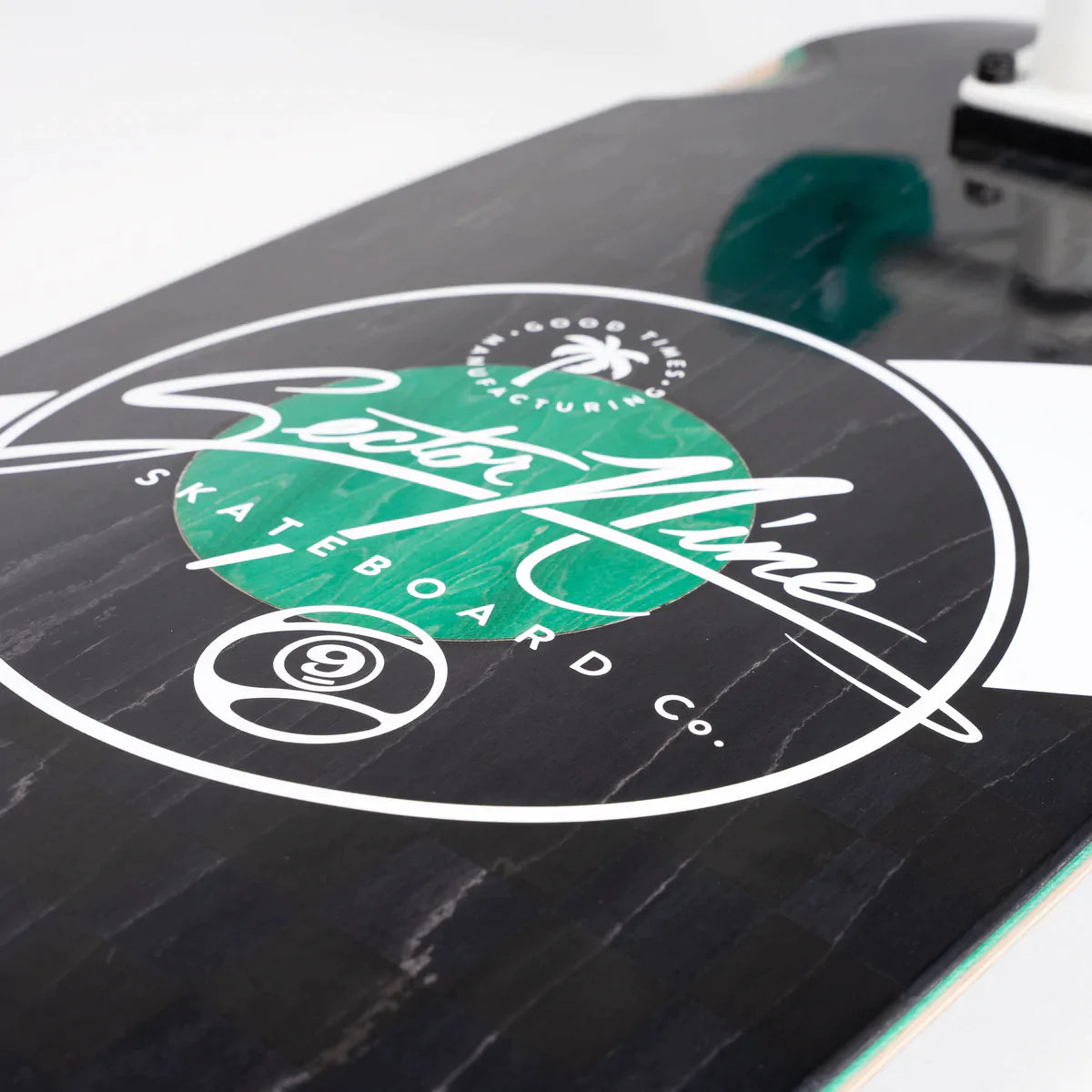 Sector 9 Fat Wave Mosaic Cruiser Complete